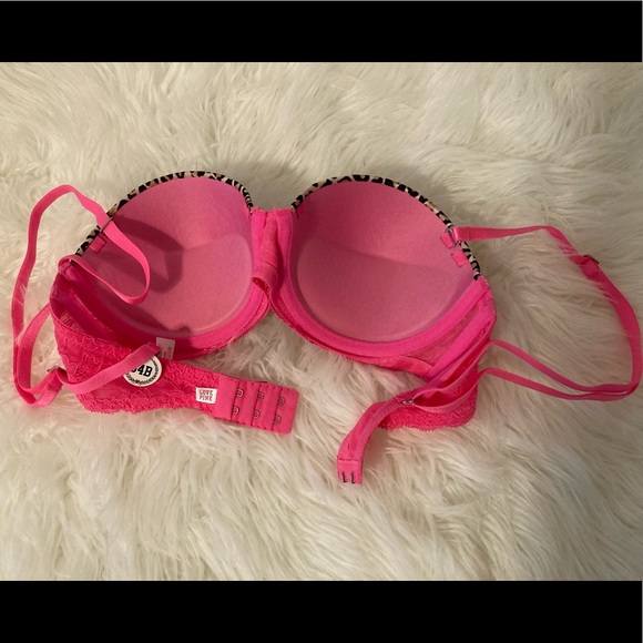 PINK Victoria Secret Bra - Picture 2 of 4